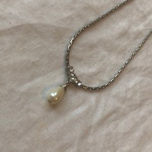 Costume jewelry necklace